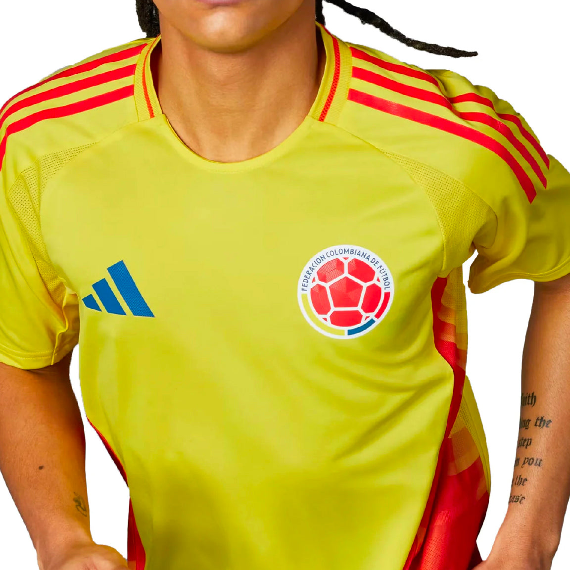 Camiseta de fútbol amarilla de local de Colombia para la Copa América