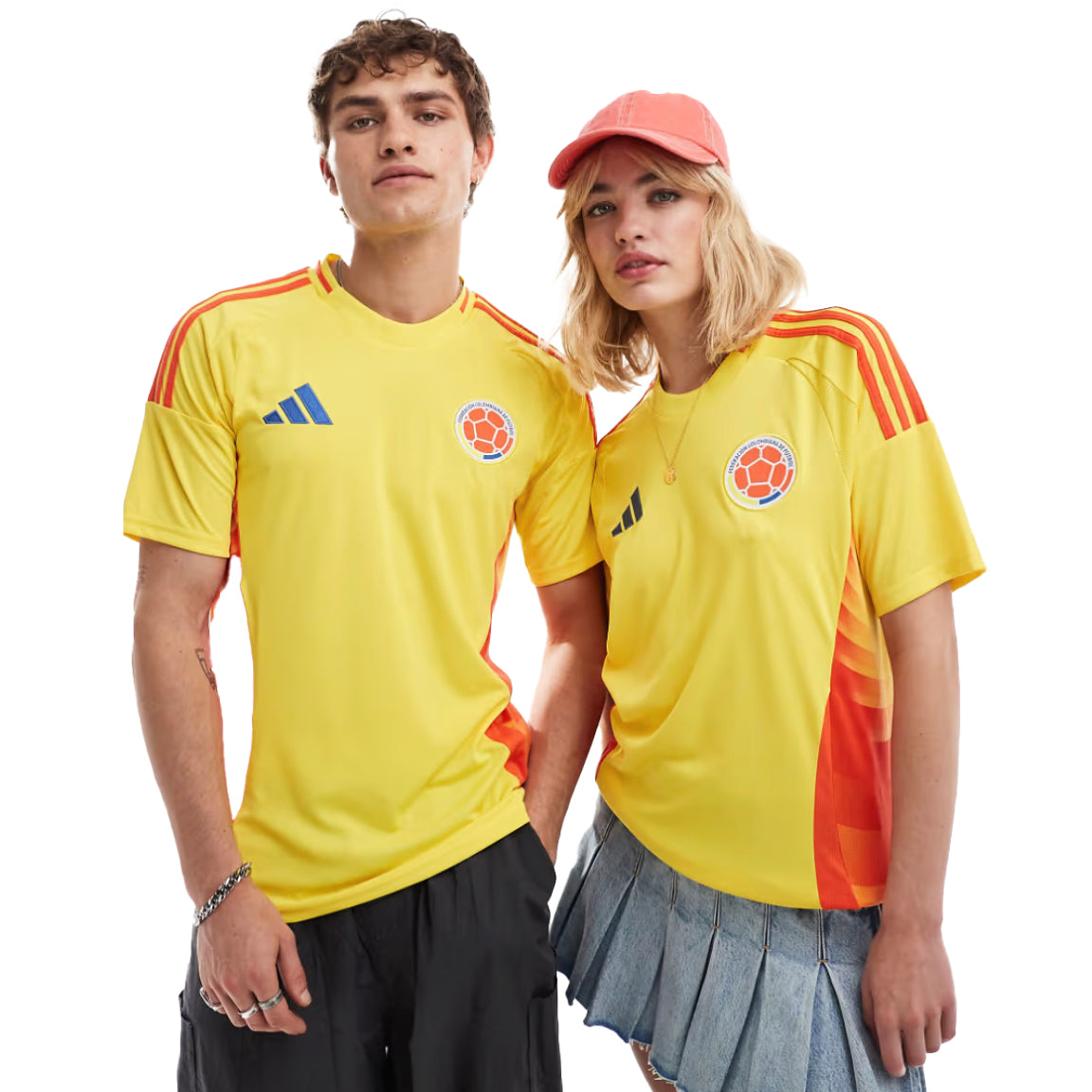 Camiseta de fútbol amarilla de local de Colombia para la Copa América